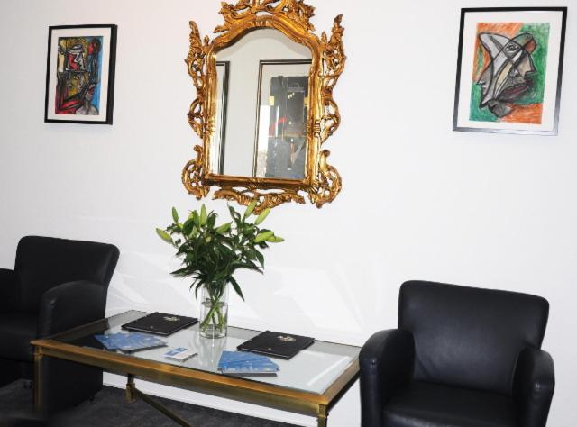Hotel Sonnenkeller Neu-Ulm Ngoại thất bức ảnh